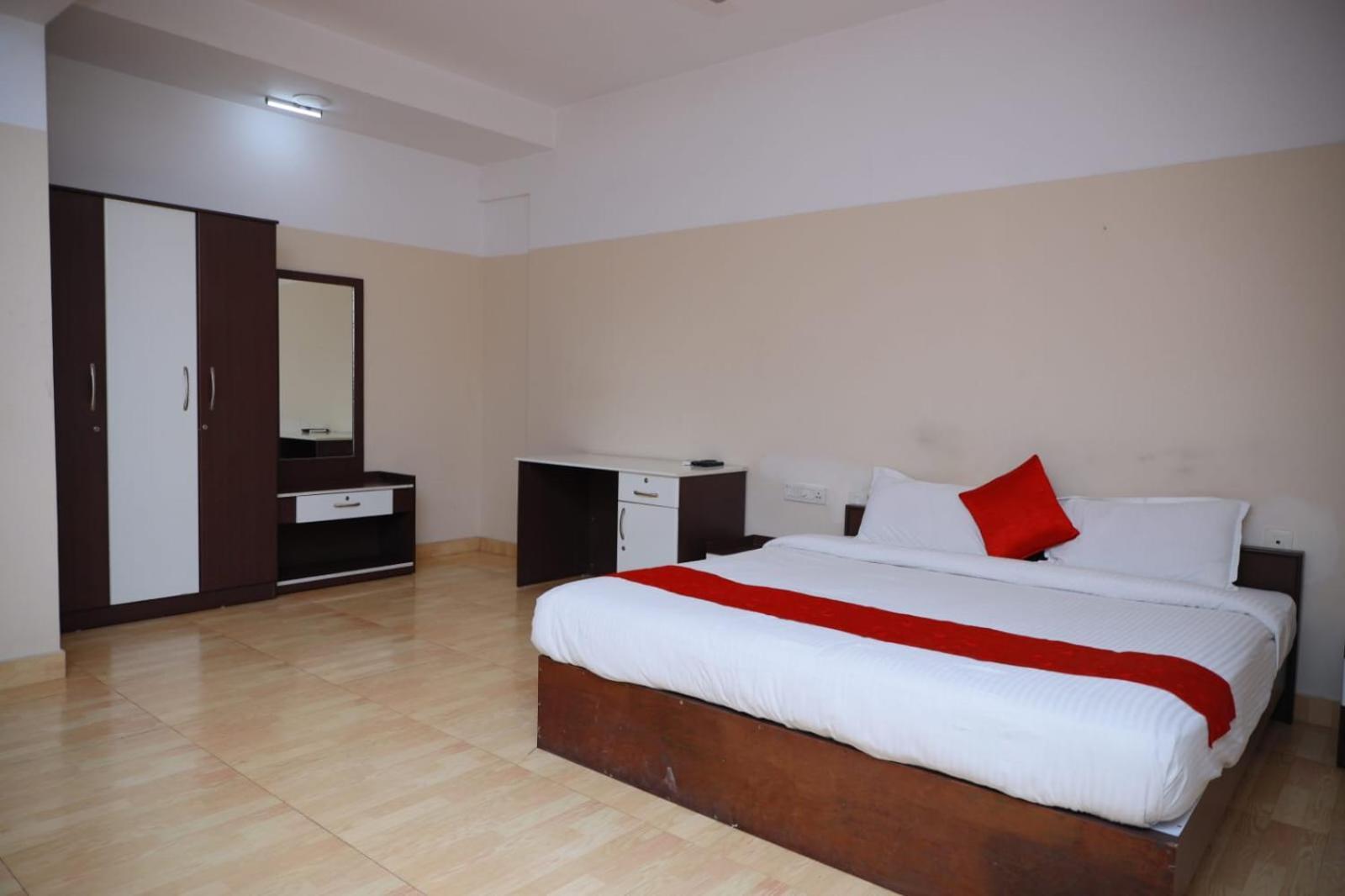 Hotel Tayas Trippapur Dış mekan fotoğraf