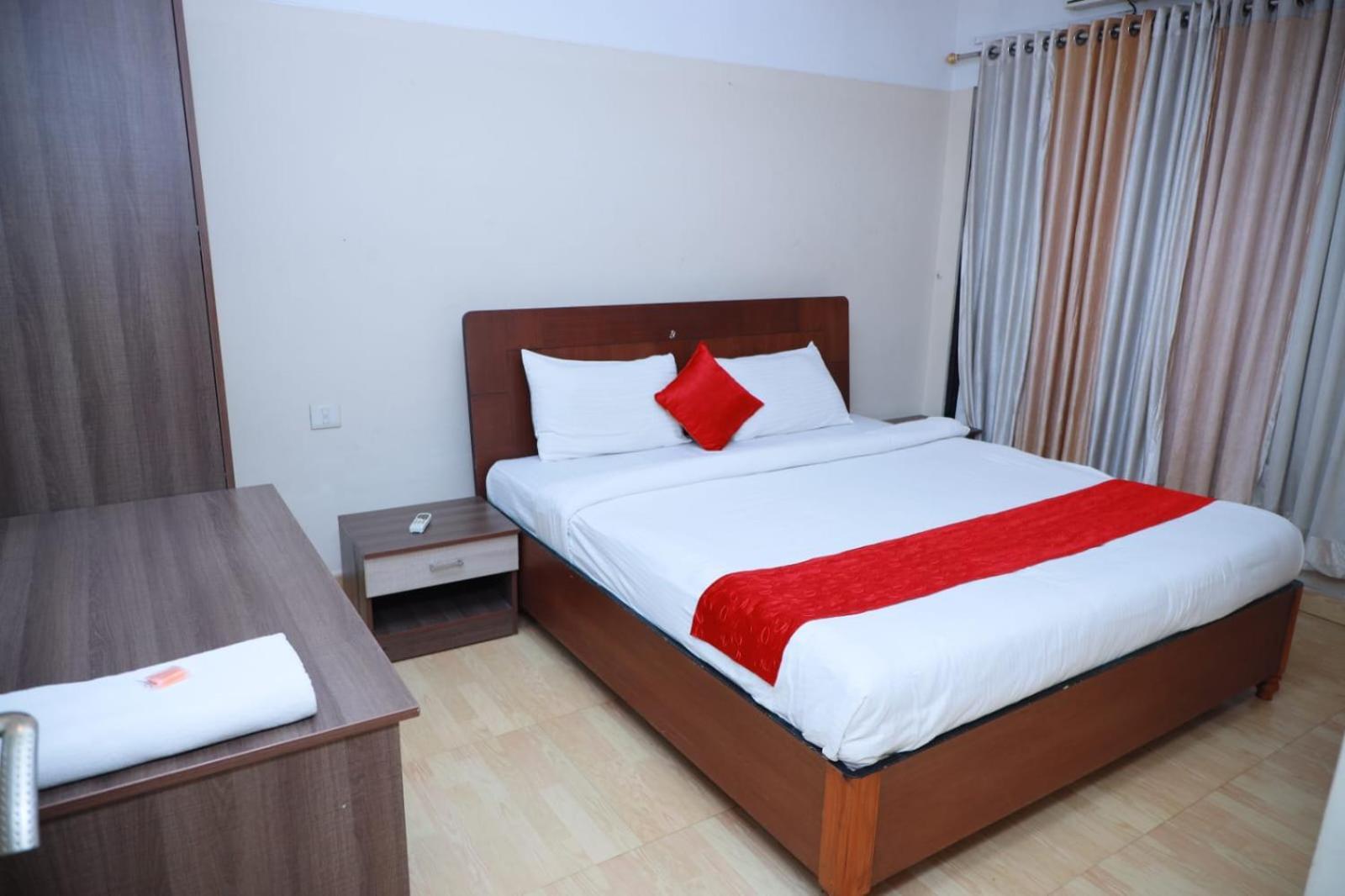 Hotel Tayas Trippapur Dış mekan fotoğraf